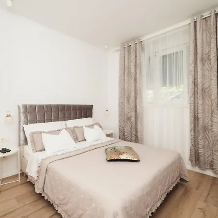 Billie Apartment