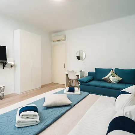 Billie Apartment *
